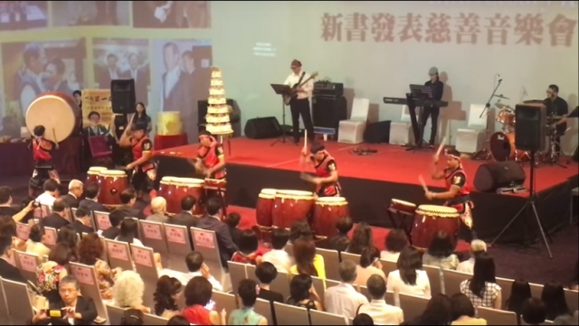 紳裝西服30周年慶新書發表慈善音樂會
